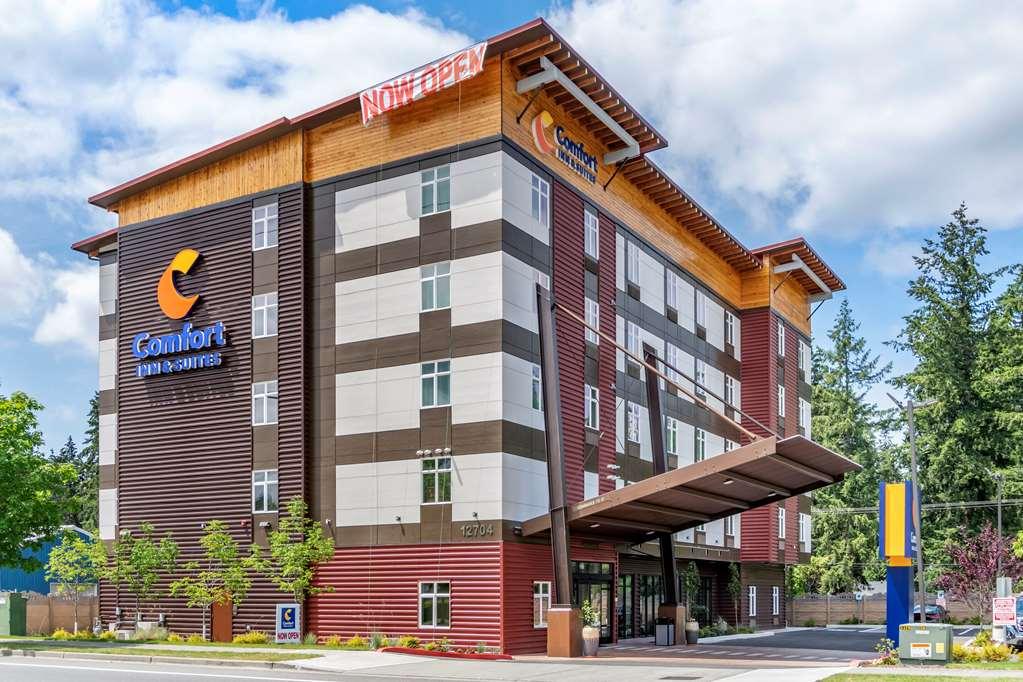 Comfort Inn & Suites Lakewood By Jblm Екстер'єр фото