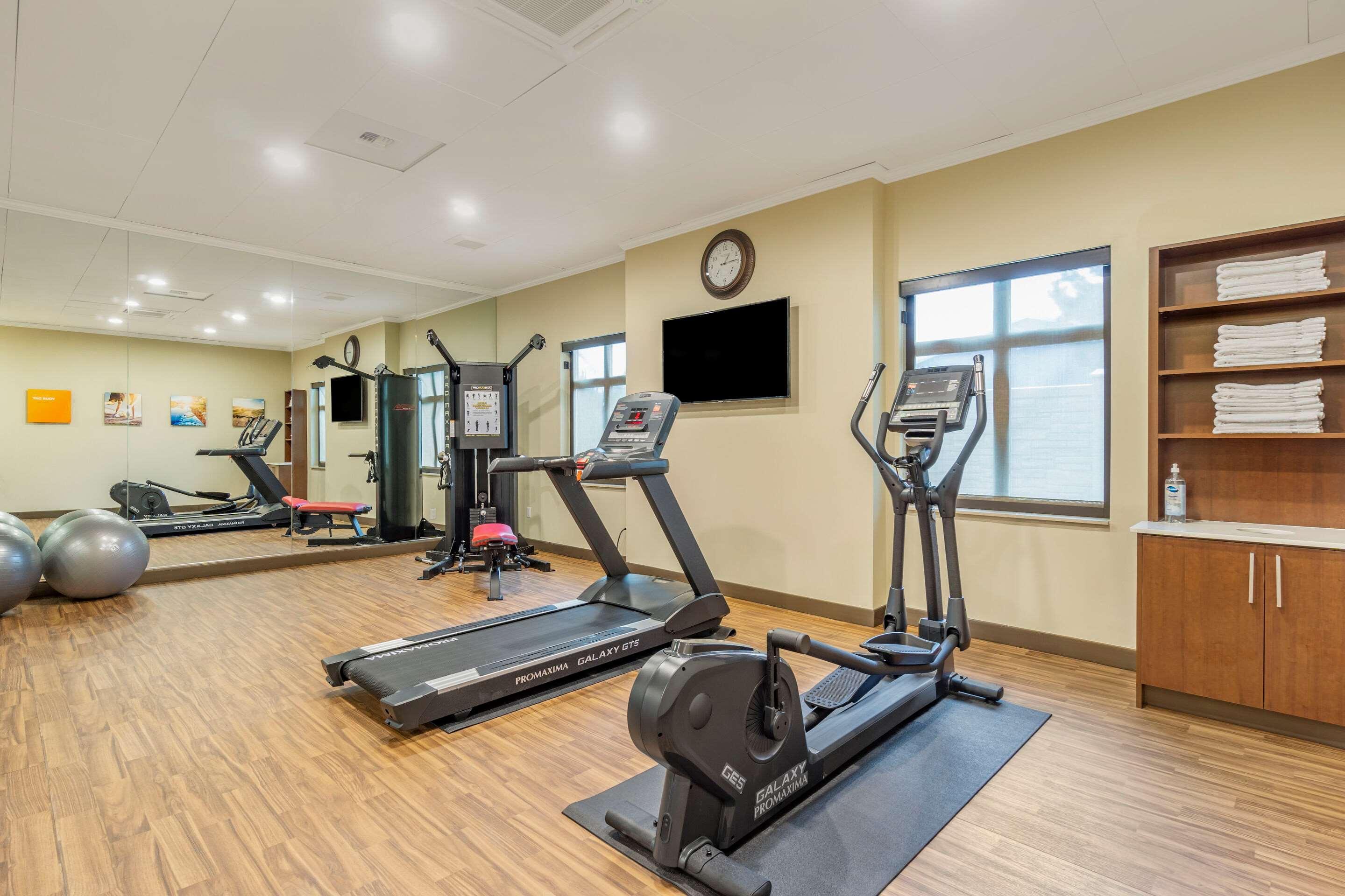 Comfort Inn & Suites Lakewood By Jblm Екстер'єр фото
